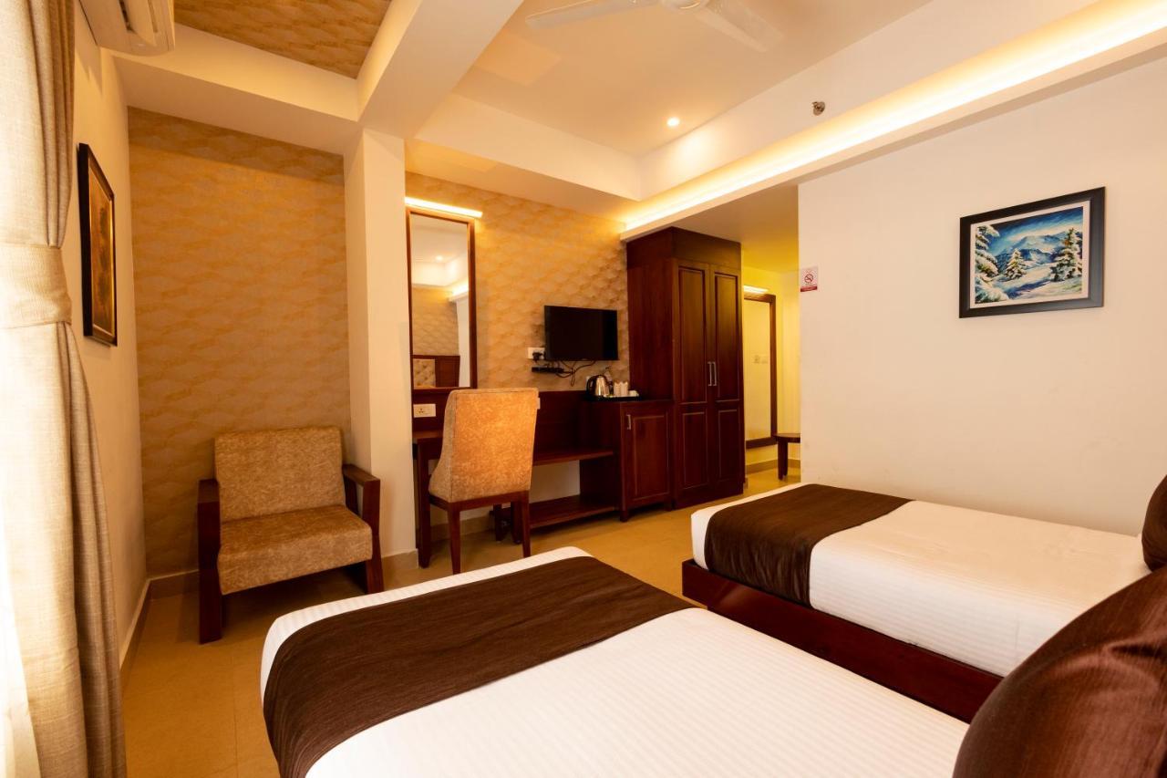 Готель Dev Residency Thiruvananthapuram Екстер'єр фото