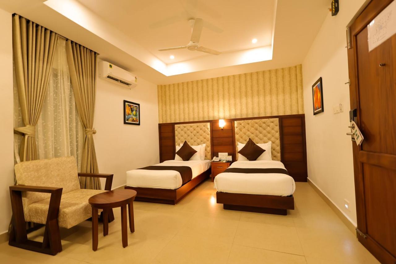 Готель Dev Residency Thiruvananthapuram Екстер'єр фото