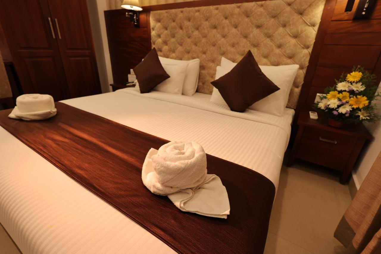 Готель Dev Residency Thiruvananthapuram Екстер'єр фото
