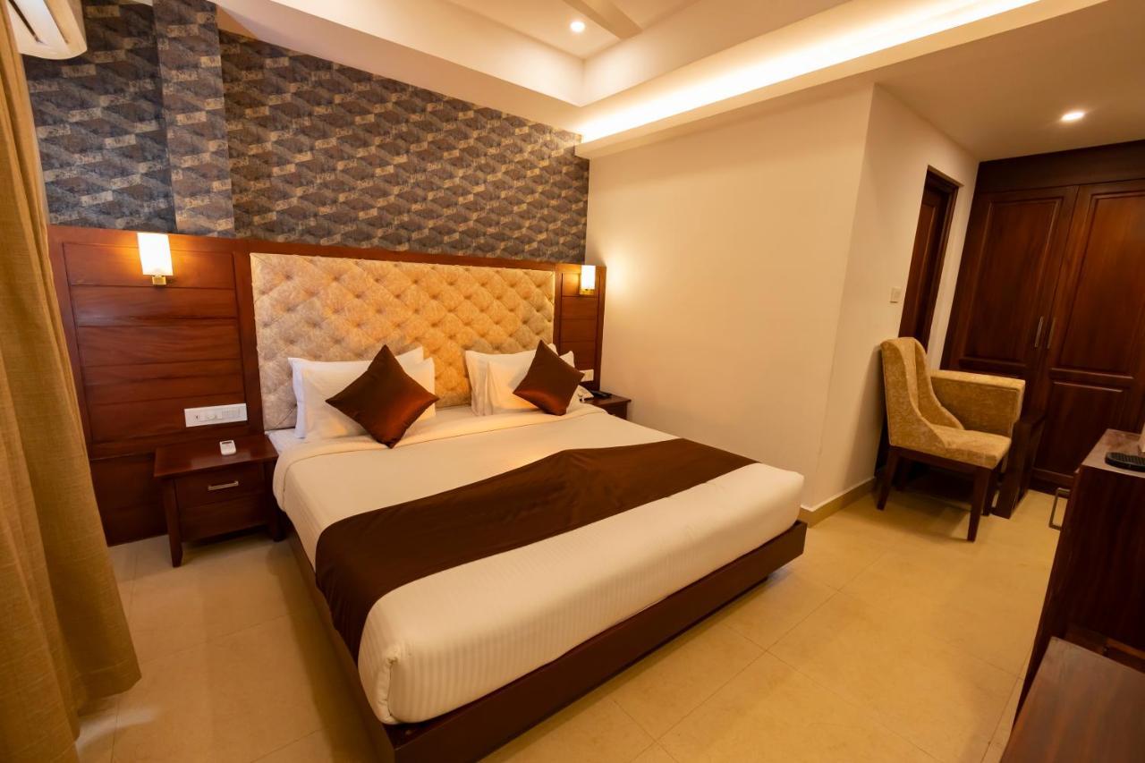 Готель Dev Residency Thiruvananthapuram Екстер'єр фото