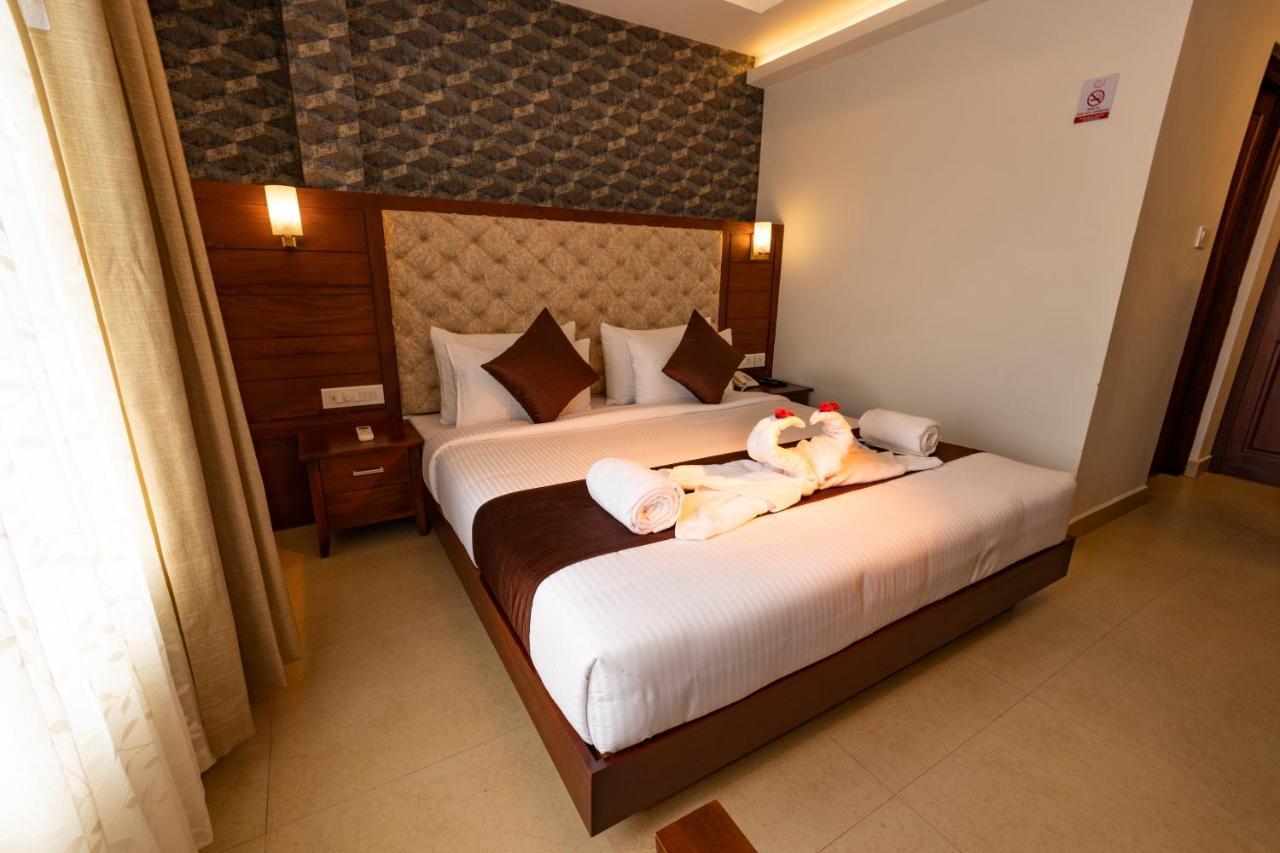 Готель Dev Residency Thiruvananthapuram Екстер'єр фото